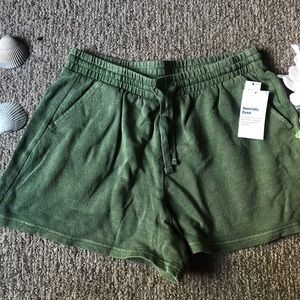 Old Navy M high rise specialty dyed fleece shorts
